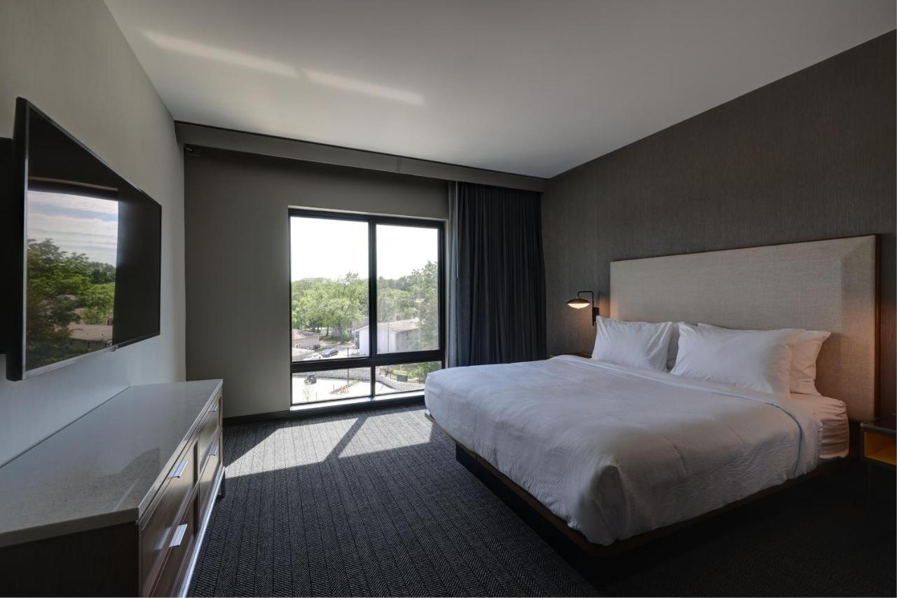 Courtyard By Marriott Iowa City University Heights Eksteriør billede