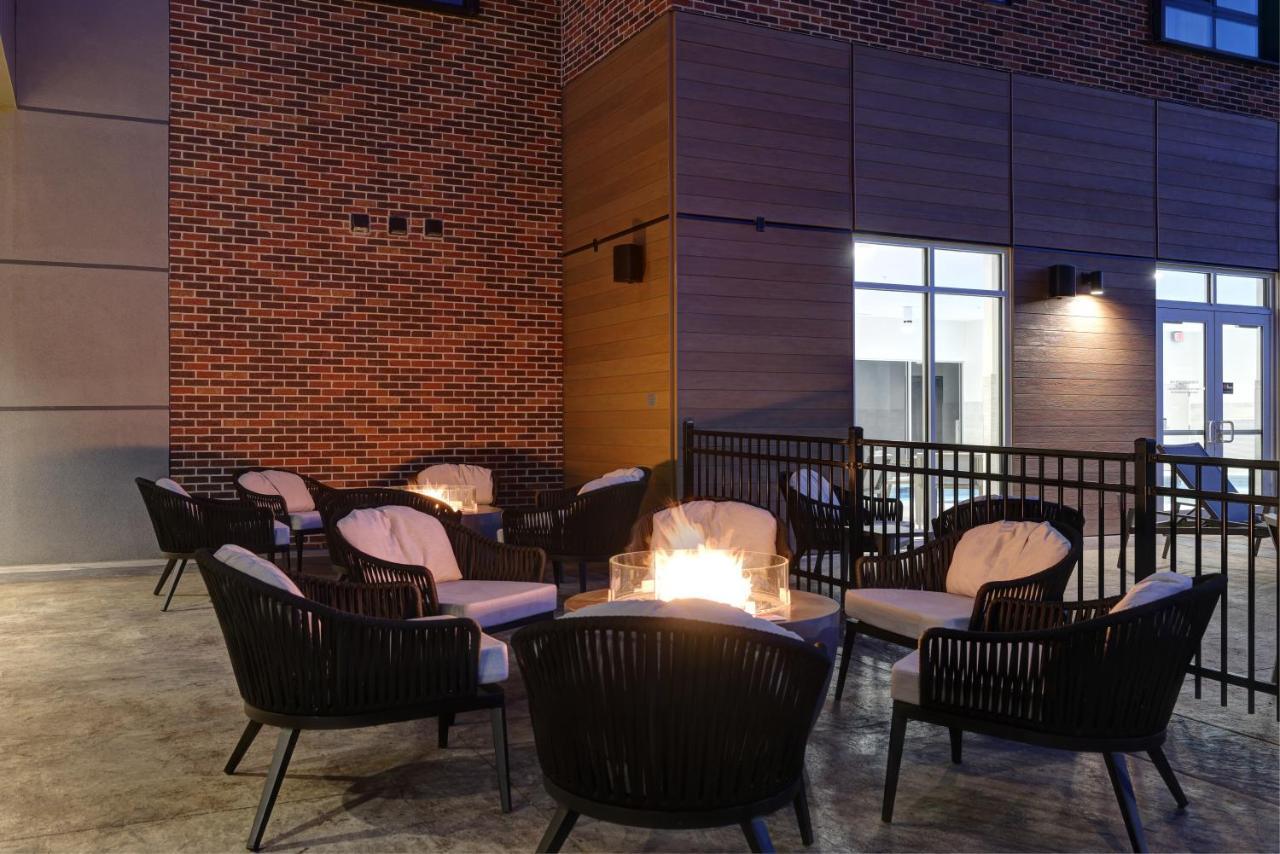 Courtyard By Marriott Iowa City University Heights Eksteriør billede