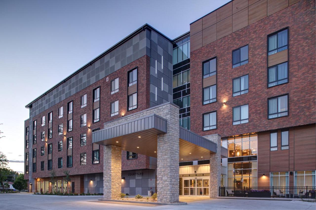Courtyard By Marriott Iowa City University Heights Eksteriør billede