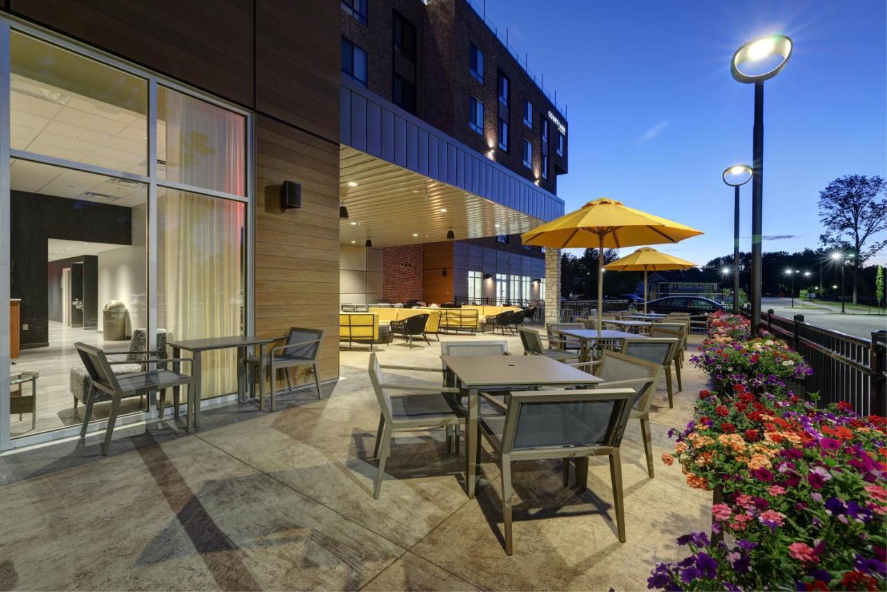 Courtyard By Marriott Iowa City University Heights Eksteriør billede