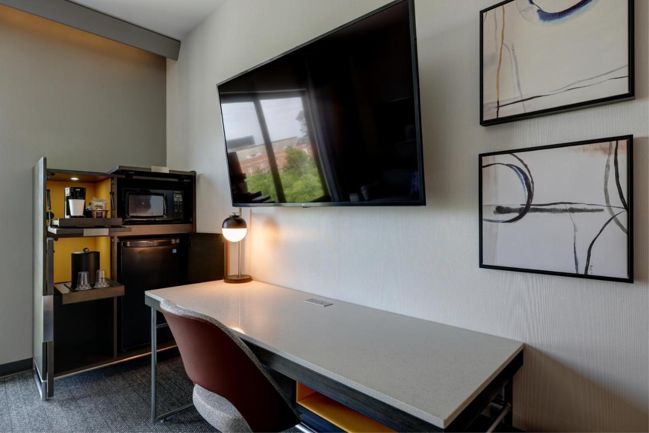 Courtyard By Marriott Iowa City University Heights Eksteriør billede