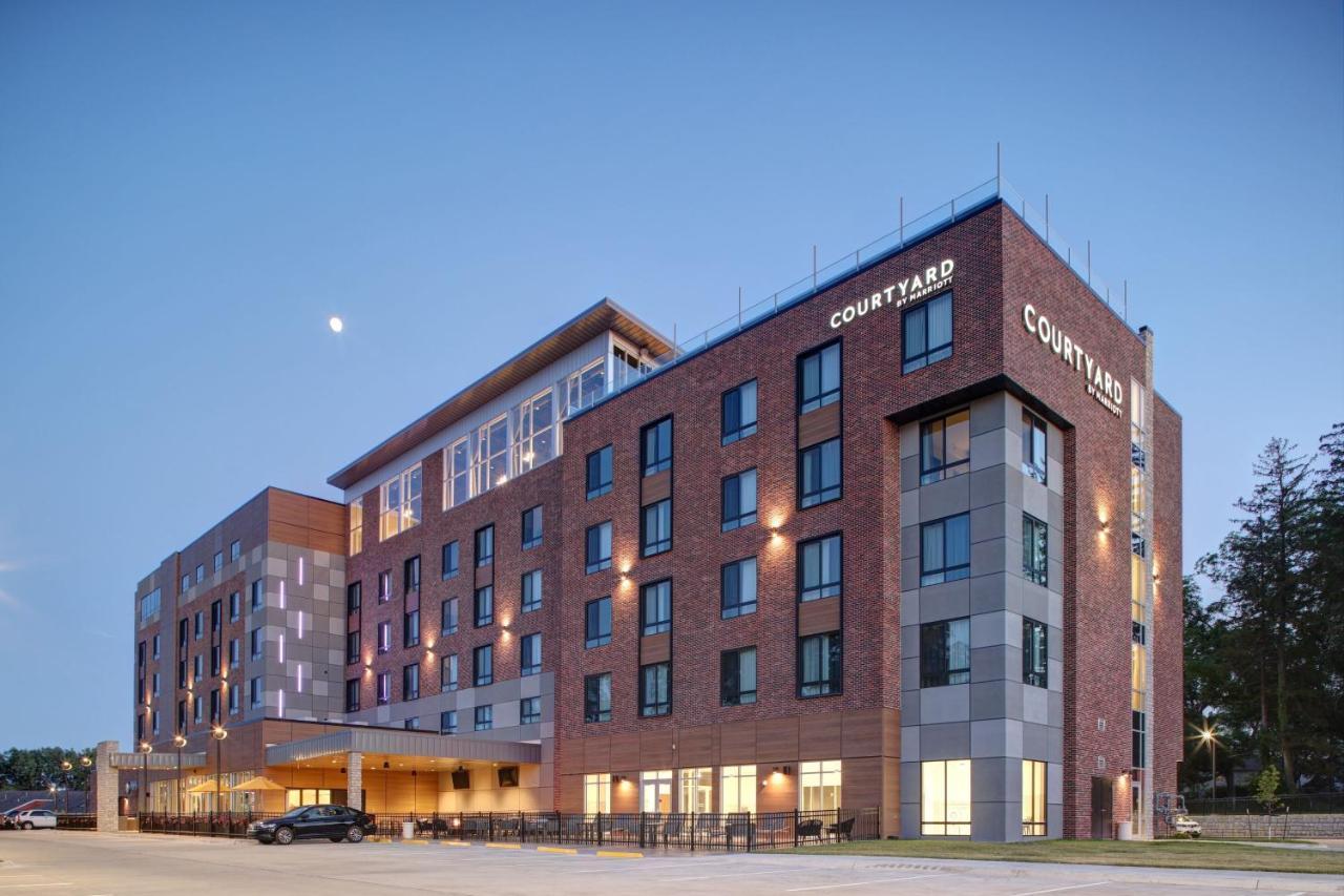 Courtyard By Marriott Iowa City University Heights Eksteriør billede