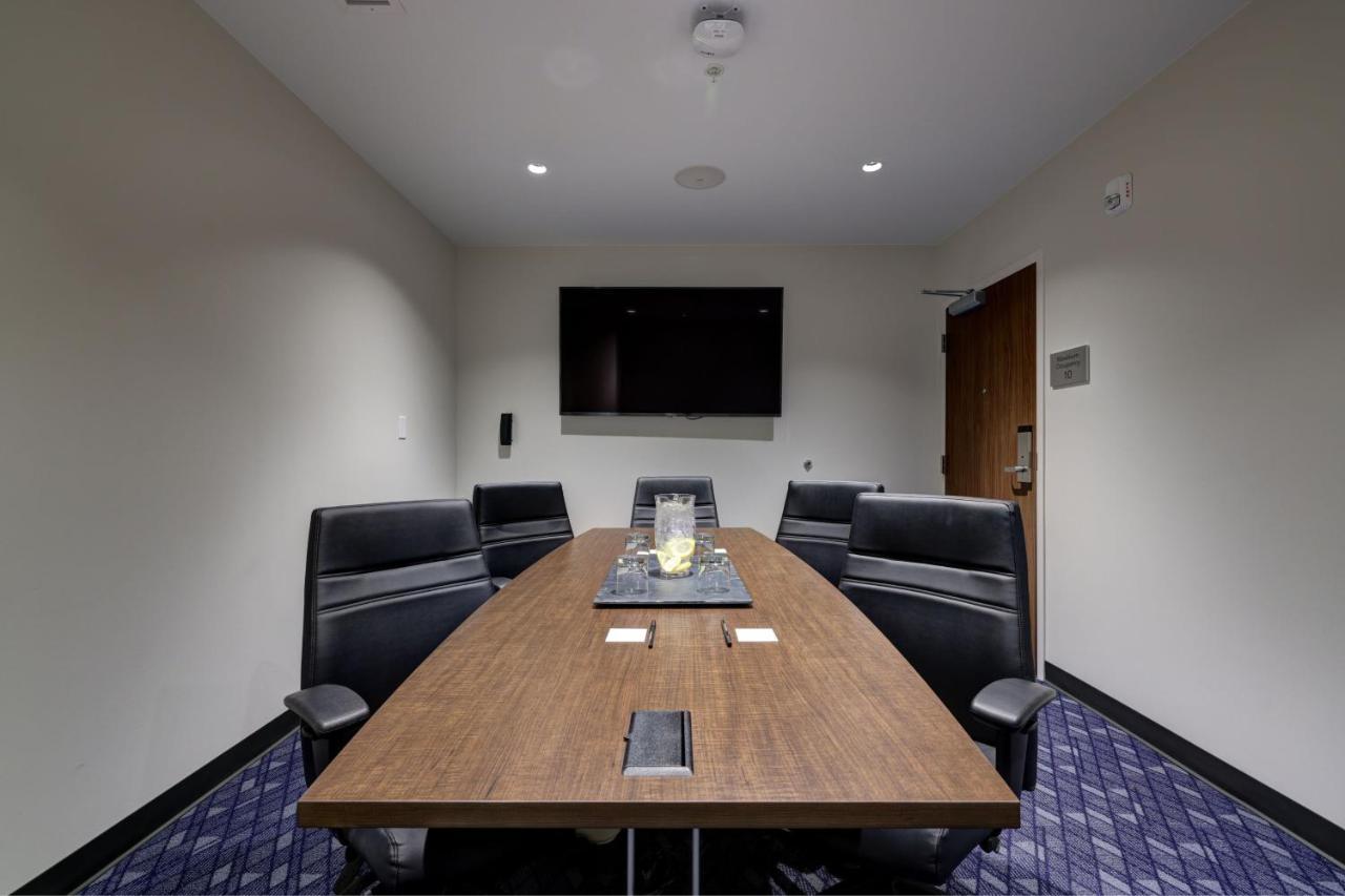 Courtyard By Marriott Iowa City University Heights Eksteriør billede