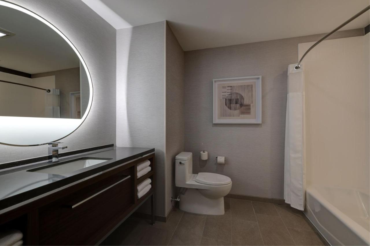 Courtyard By Marriott Iowa City University Heights Eksteriør billede