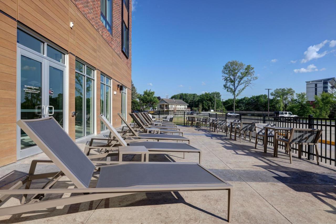 Courtyard By Marriott Iowa City University Heights Eksteriør billede